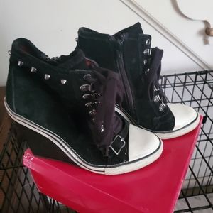 Gianni Bini Sneaker Heels Size 7.5